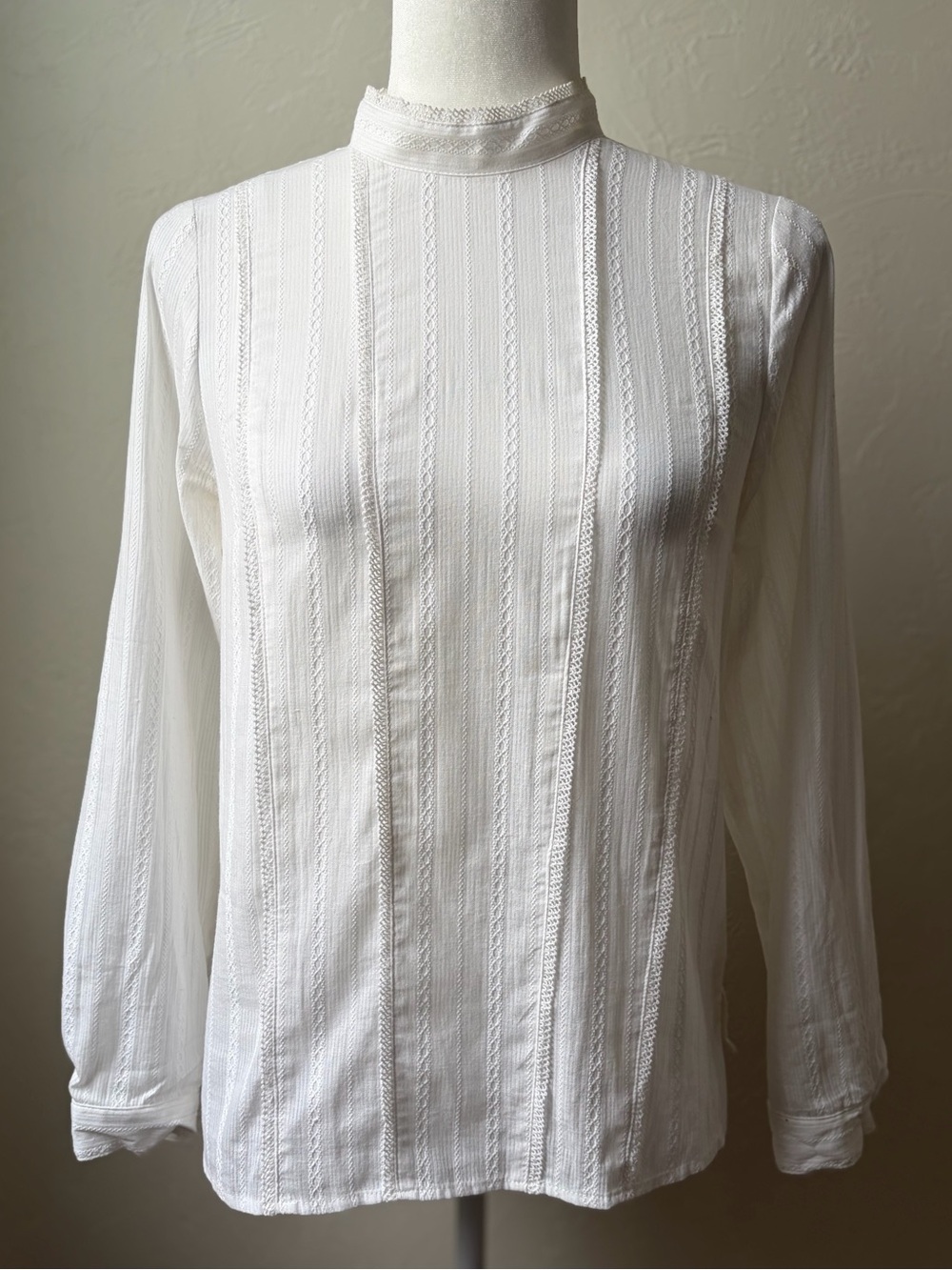 ModCloth White Textured Lace-Detail Mock Neck Blouse XS